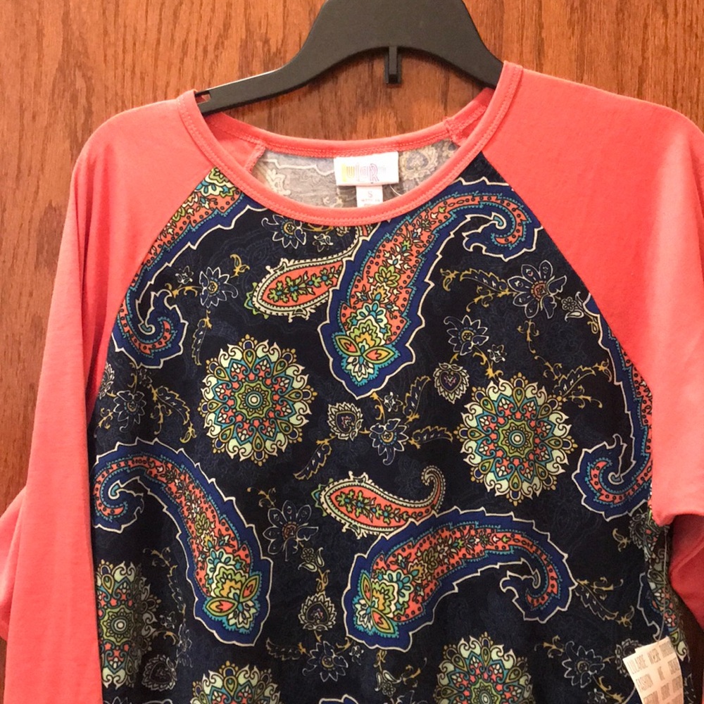 New LulaRoe baseball sleeves top